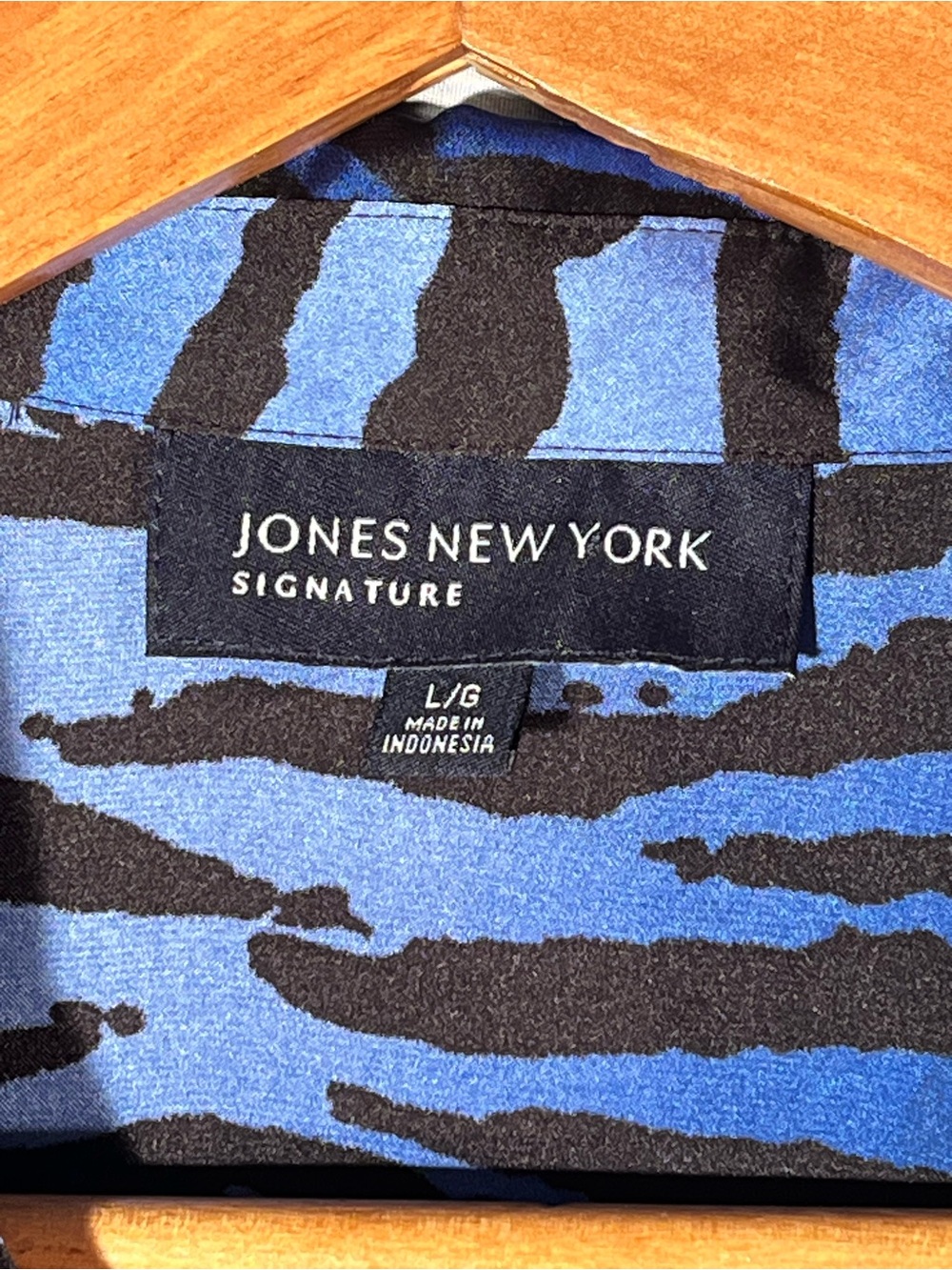 Jones New York Blue and Black Zebra-Stripe Button-Up Top -Sz: L - Picture 2 of 7